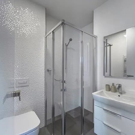 Par Pokoju Microhotel - Stefanikova Appartement